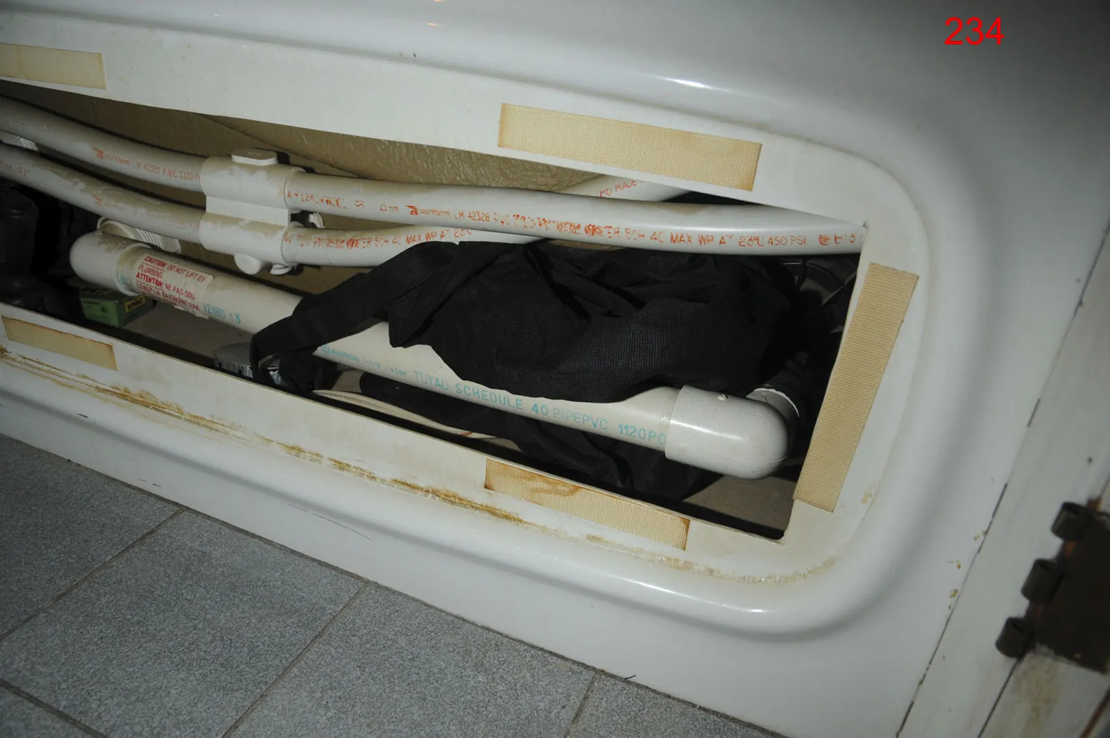 Cachette dans le bain Château Inn - Vie de Château