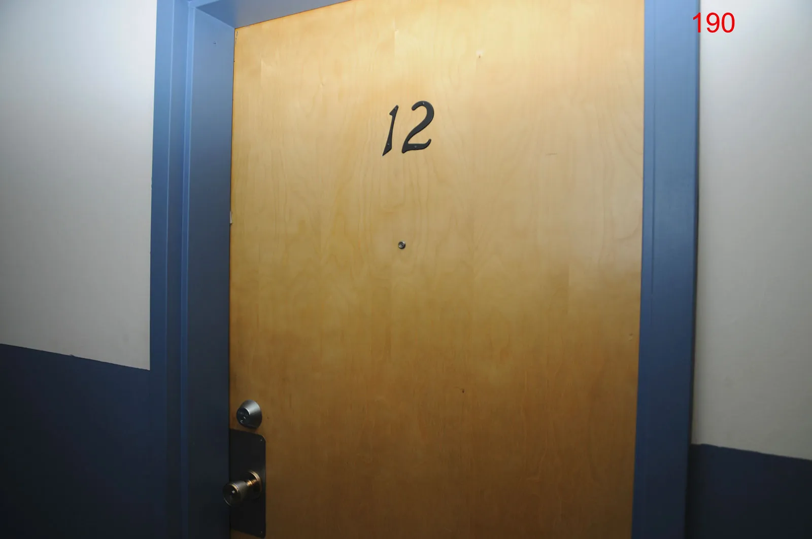 Porte chambre 12 Château Inn - Vie de Château